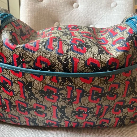 Gucci GG Supreme Monogram Gucci Wolf Diaper - Picture 3 of 10